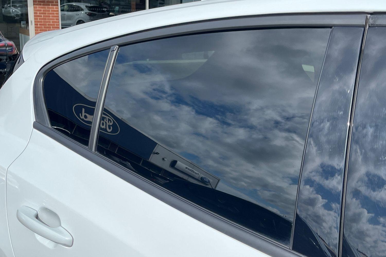 Ford Focus Photo 38
