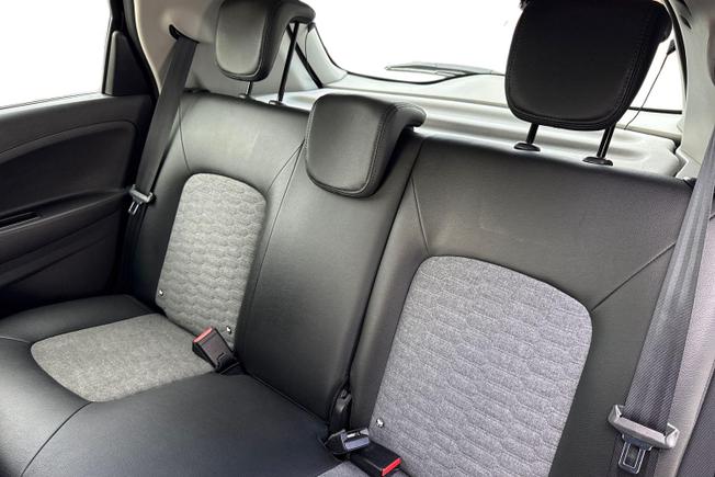 RENAULT Zoe Photo 9