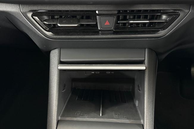 VOLKSWAGEN Tiguan Photo 22