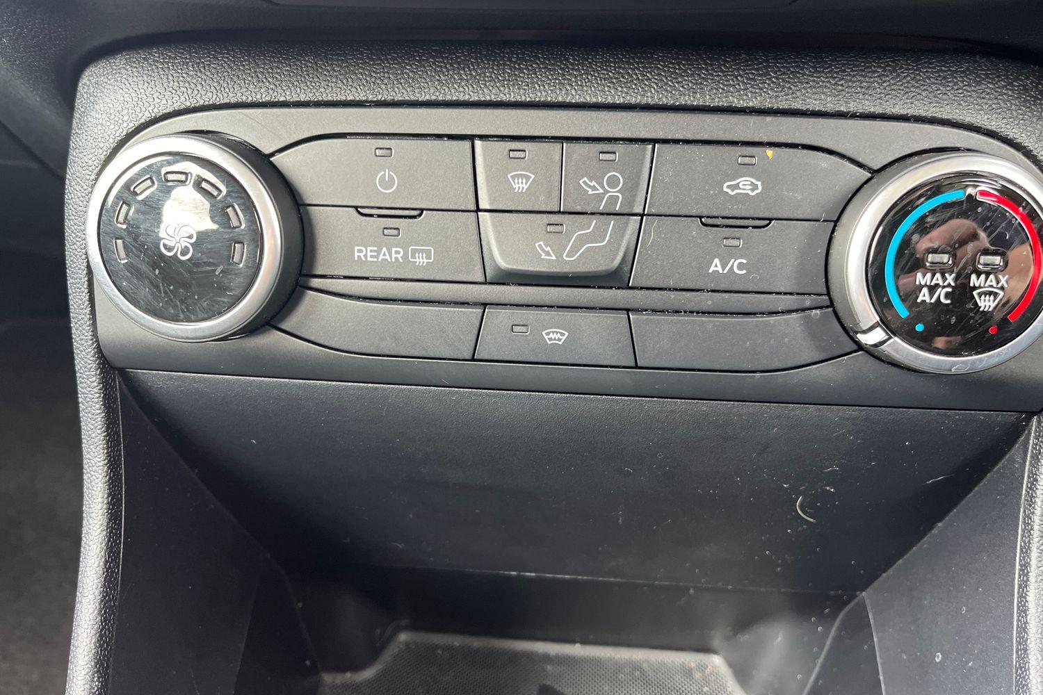 Ford Fiesta Photo 30