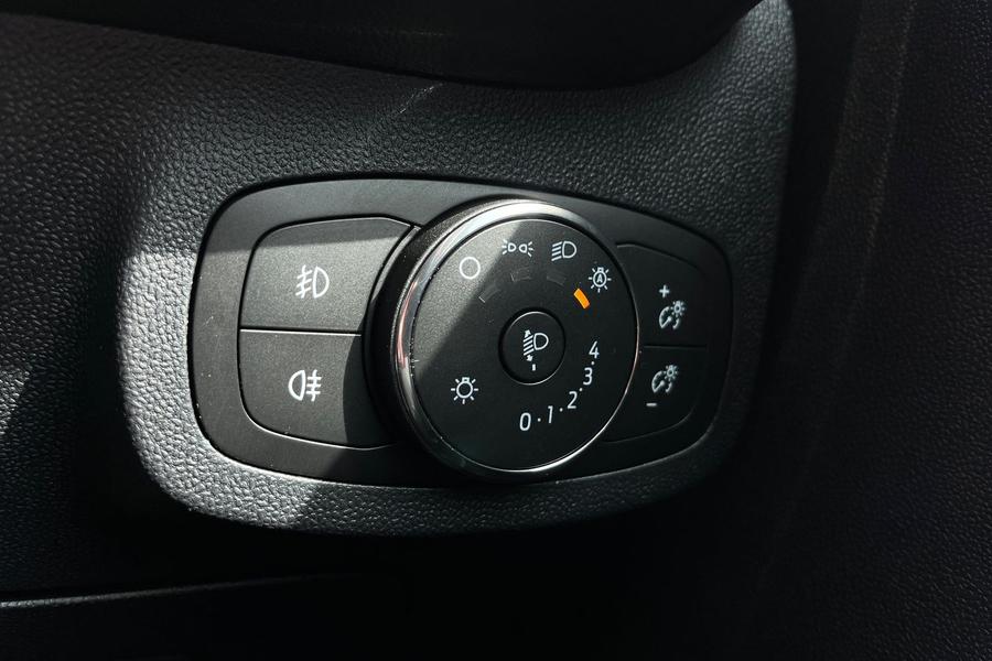 Ford Fiesta Photo autoimg-e3f06d191738f5b228de89d1fc113579558425cd.jpg