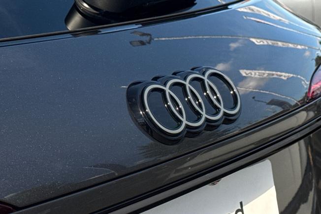 AUDI Q3 Photo 49