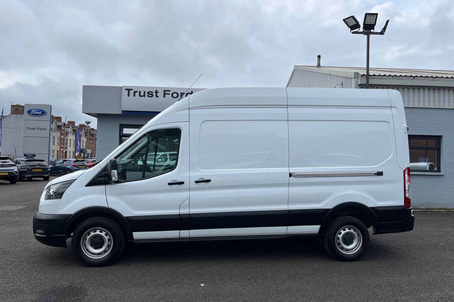 Ford TRANSIT Photo 6