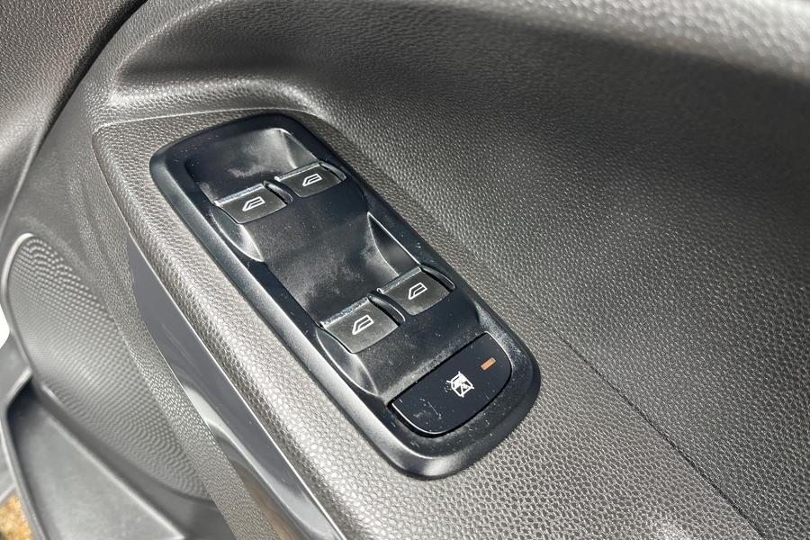 Ford EcoSport Photo autoimg-e3f497e1232a2f619c3dc4f0b1b92186cb07c248.jpg