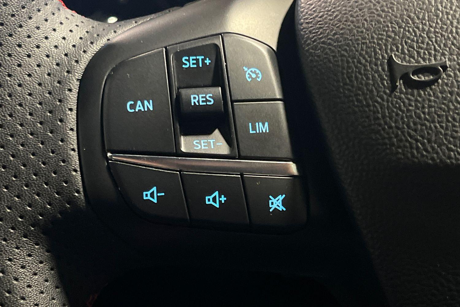 Ford FOCUS Photo 39