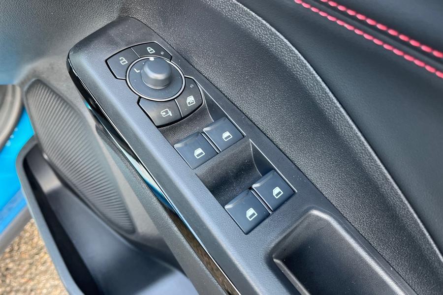 Ford PUMA Photo autoimg-e3fb6dfe79dce513449d6f99d93760c52f6825c7.jpg