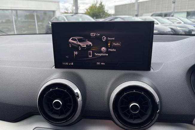 AUDI Q2 Photo 14
