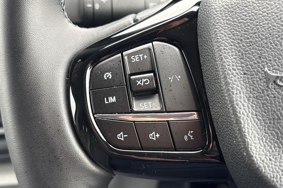 Used FORD TRANSIT CUSTOM WR75JCU 18