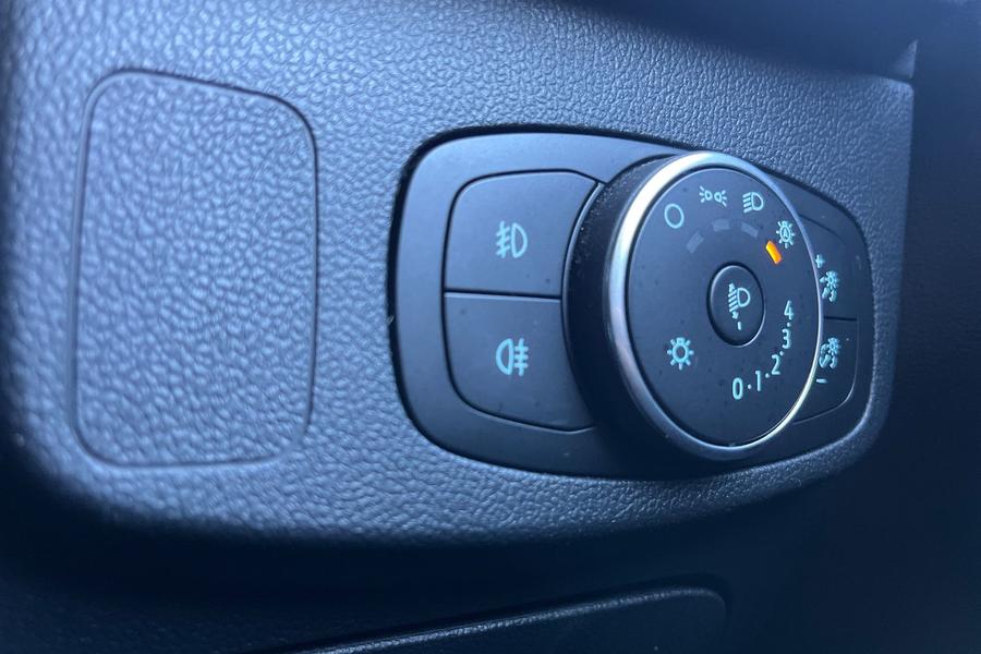 Ford FOCUS Photo autoimg-e3ff4a5dd747f5f68cc33e90812ce2f0e6316f4f.jpg