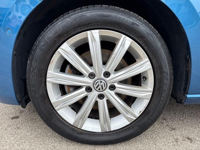 VOLKSWAGEN Touran Photo 45