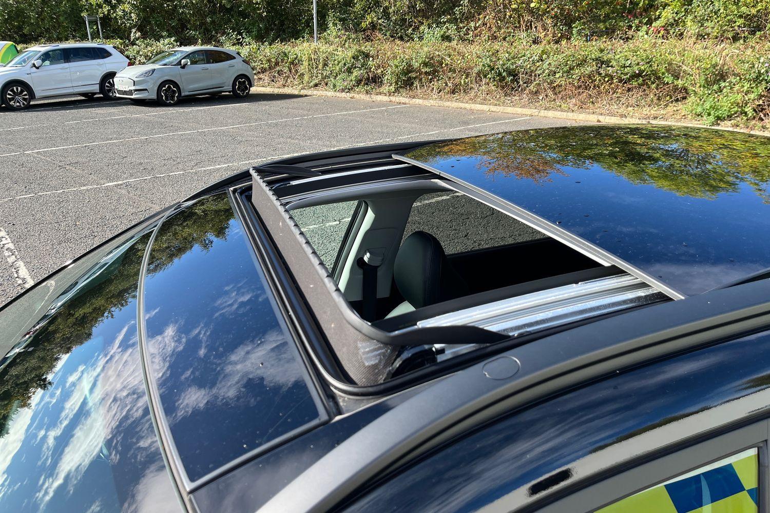 Hyundai KONA Photo 32