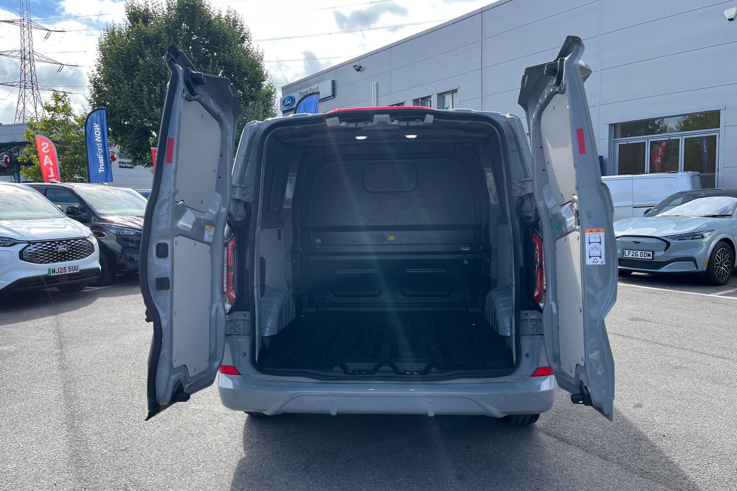 Ford TRANSIT CUSTOM Photo 5