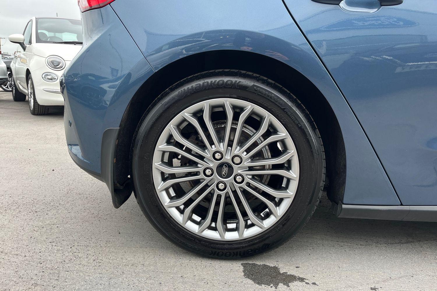 Ford FOCUS Photo 7