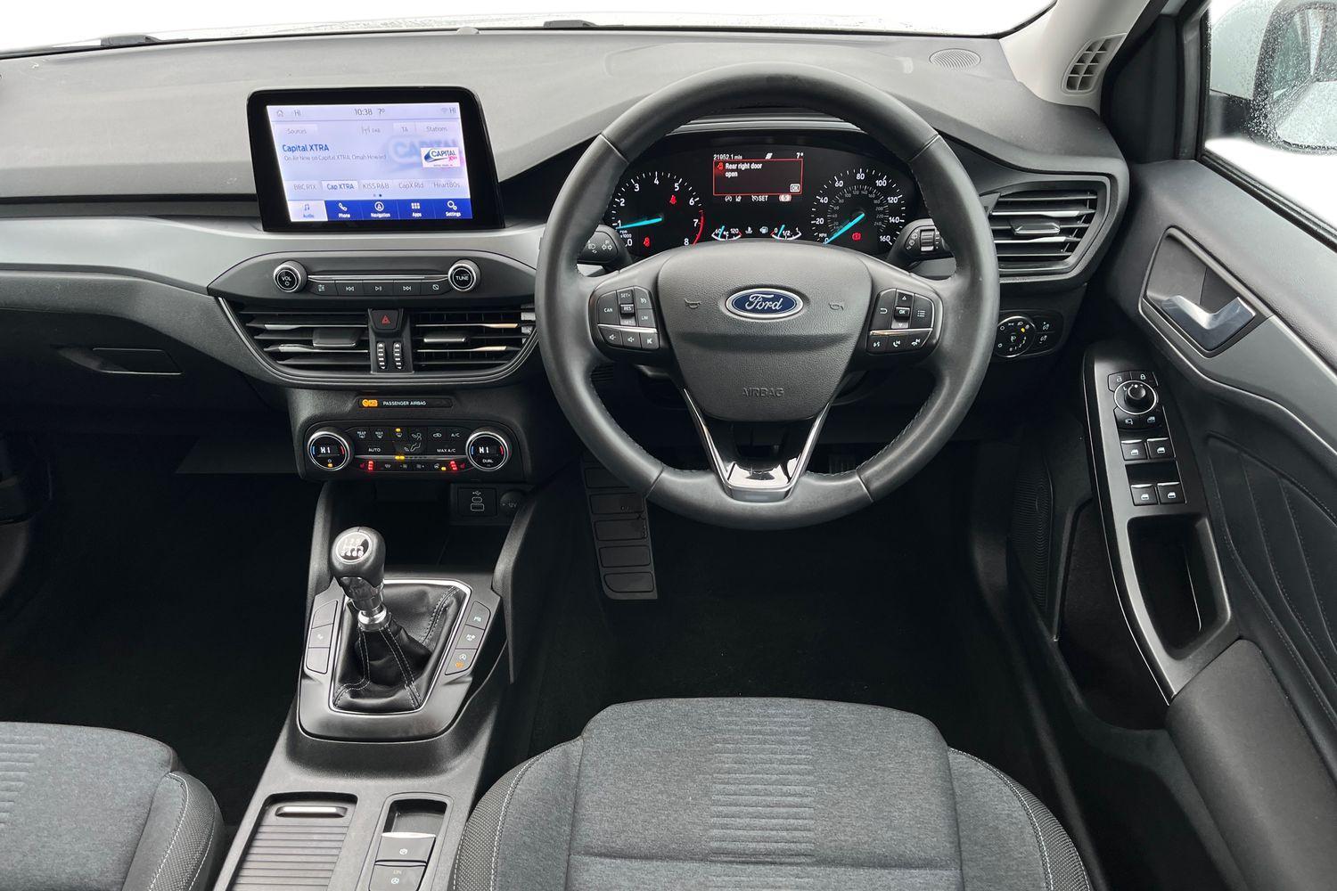 Ford FOCUS Photo 10