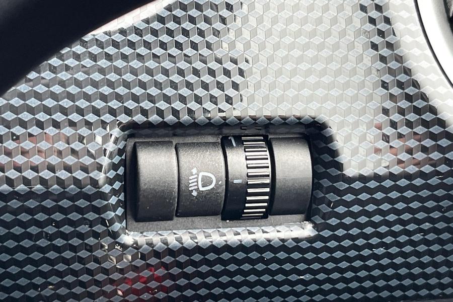 Volkswagen UP Photo autoimg-e407dd81c89af9b69d2200fe0352389300d5a1db.jpg