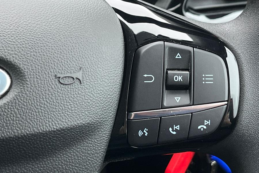 Ford FIESTA Photo autoimg-e4087dec18c30c61e03da7db9924dbdecebfb151.jpg