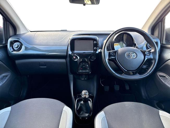 TOYOTA Aygo Photo 10