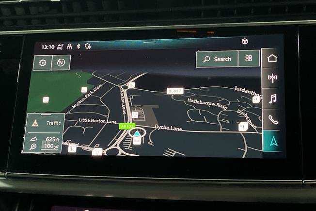 AUDI Q8 Photo 14