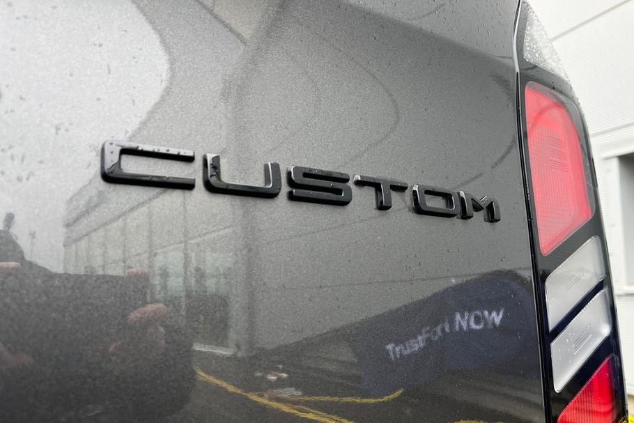 Used Ford Transit Custom YO25URB 19