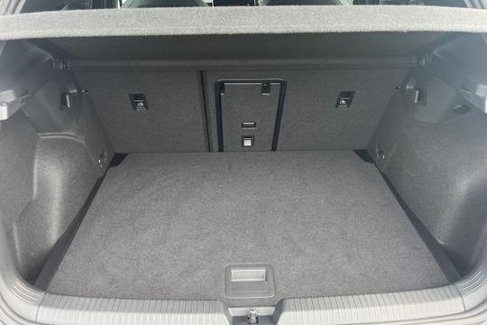 Volkswagen Golf Photo autoimg-e4105d77b24455d407e7b76537cfd15e7210fd26.jpg