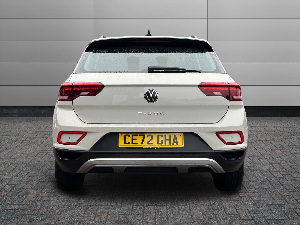 Volkswagen T-Roc Photo 6
