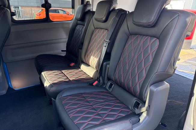 VOLKSWAGEN Transporter Photo 25