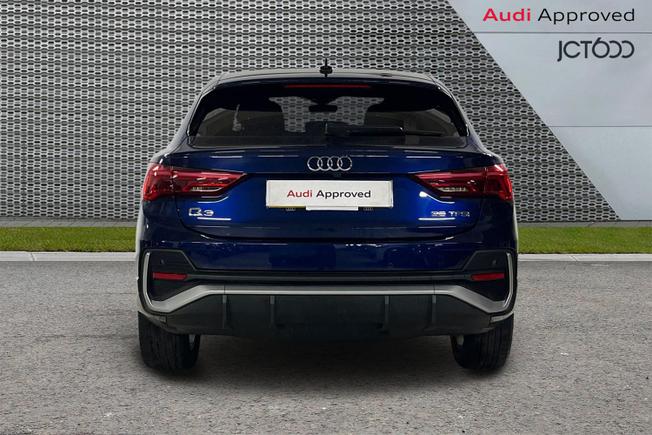 AUDI Q3 Photo 7