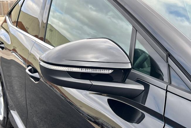 AUDI Q4 E-Tron Photo 20