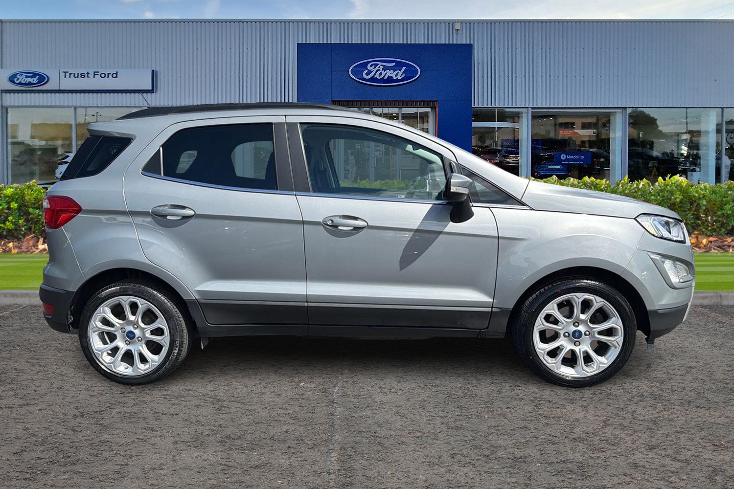 Ford ECOSPORT Photo 2