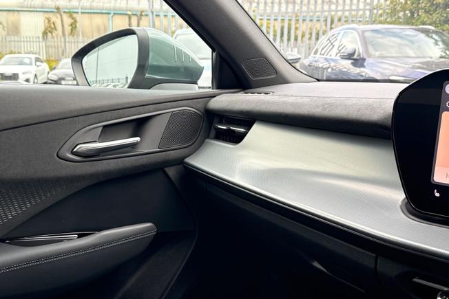 AUDI Q3 Photo 39