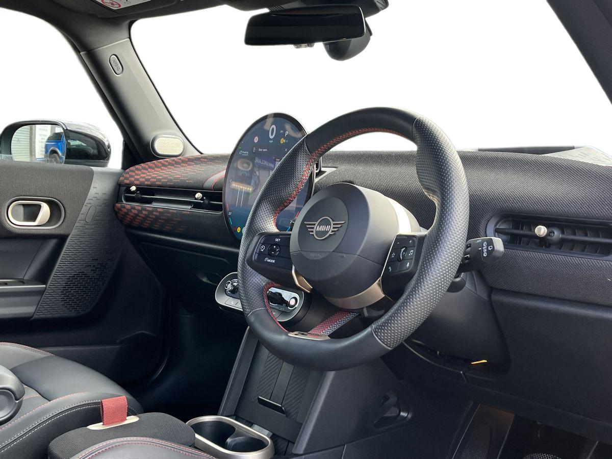 MINI Cooper Photo 19
