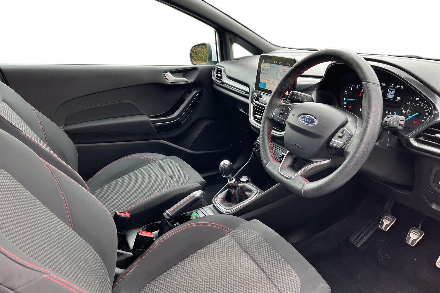 Ford Fiesta Photo 8