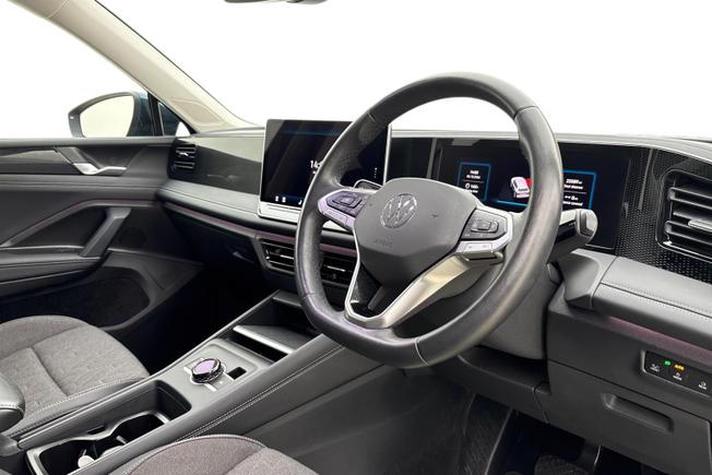 VOLKSWAGEN Tiguan Photo 6