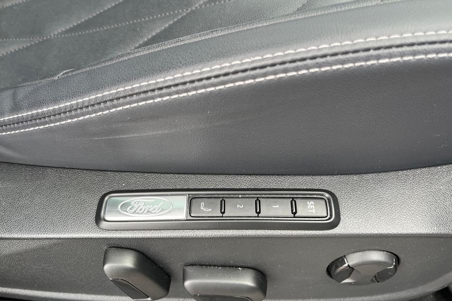 Ford Explorer Photo autoimg-e4254df74eb87e946fd146c3f703cca539729c6f.jpg