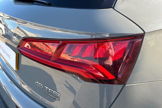 AUDI Q5 Photo 18
