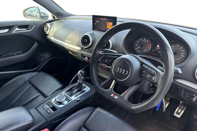 AUDI S3 Photo 6