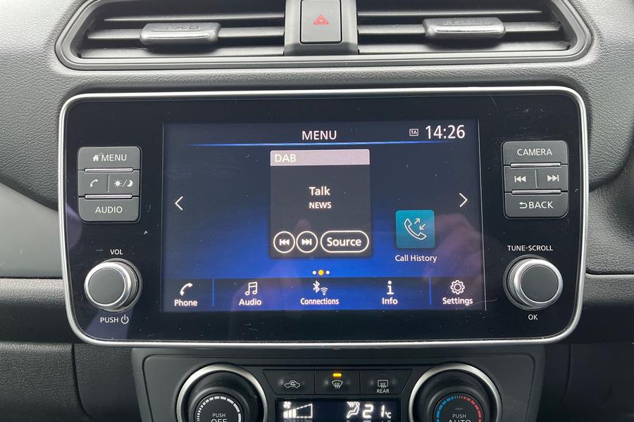 Nissan LEAF Photo autoimg-e42a9a6b2ca9f864f4057635c5588c96fe6c88e2.jpg