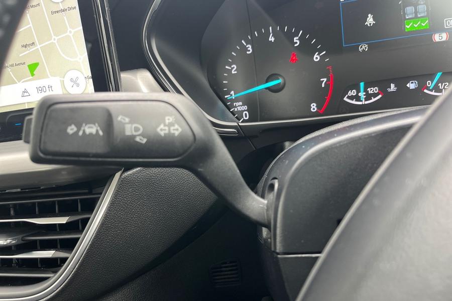 Ford FOCUS Photo autoimg-e42d1d0e969ff313b465e2555f04c7aed6ecc004.jpg