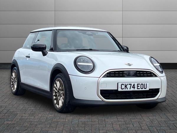 MINI Cooper Photo autoimg-e42d62f2f571fba641823d7eed28d2f6c2150616.jpg
