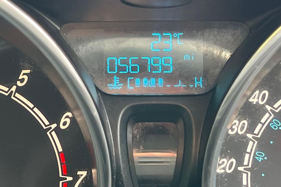 Ford FIESTA Photo autoimg-e42dc1a894d1629eb8bf68c3fd486ffcf2cd1802.jpg