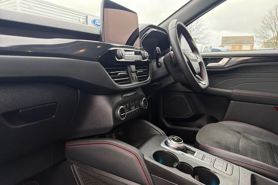 Ford KUGA Photo autoimg-e42e2a58edf7fcecd656c48423bc9c1fe898ab19.jpg