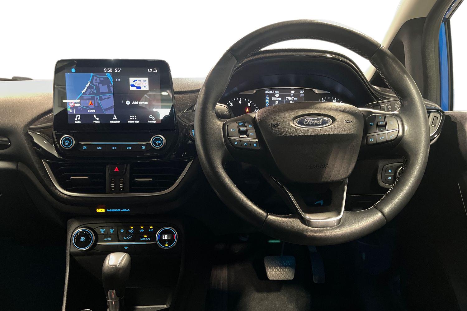 Ford FIESTA Photo 10