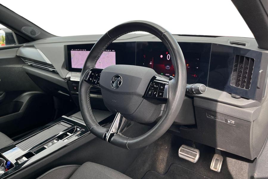 Vauxhall Astra Photo autoimg-e43560b94ab97fe19fa54b704b365566fbee3c12.jpg
