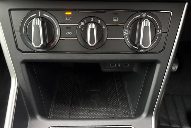 VOLKSWAGEN Polo Photo 23
