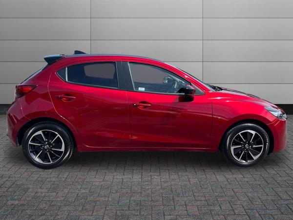 Mazda Mazda2 Photo autoimg-e43a43fe89265e76532be2be6d62c5776bc17e1f.jpg