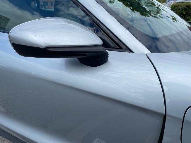 Porsche Taycan Photo 20