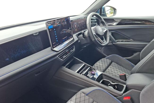 VOLKSWAGEN Tiguan Photo 2