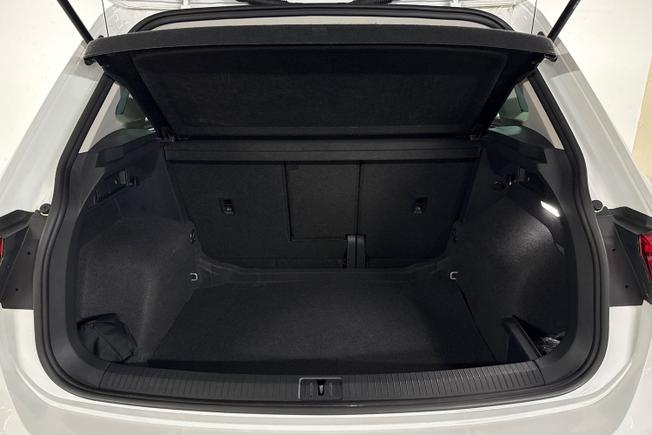 VOLKSWAGEN Tiguan Photo 12