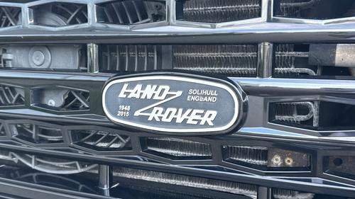 Land Rover Defender Photo autoimg-e43edf66b14ac80f777d80431246d4e72aac77ae.jpg