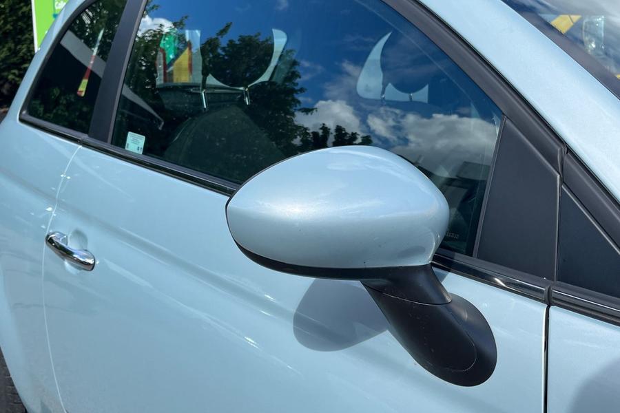 Fiat 500 Photo autoimg-e4410e3ce71526263ba8104d8bd0a5e46c69d766.jpg